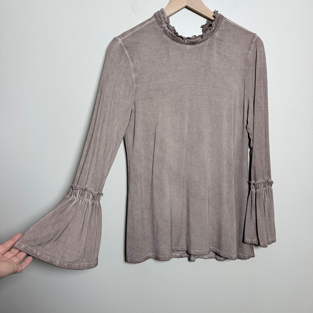 Andree by UNIT Womens Top Small Taupe Ruffle Mock Neck Bell Sleeve Keyhole Back